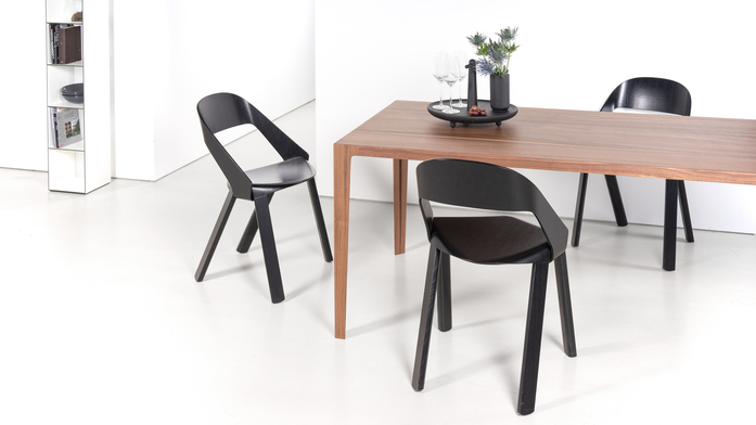 Tisch Alfredo Wogg Tira Nuss 1