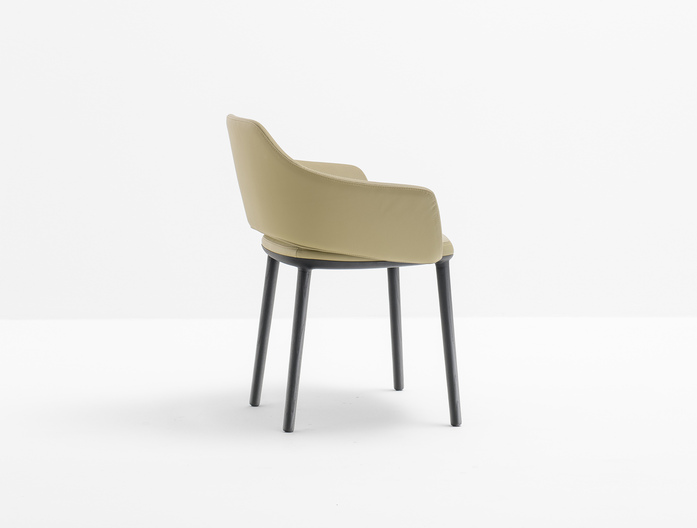Vic Armchair 645 Slider 10