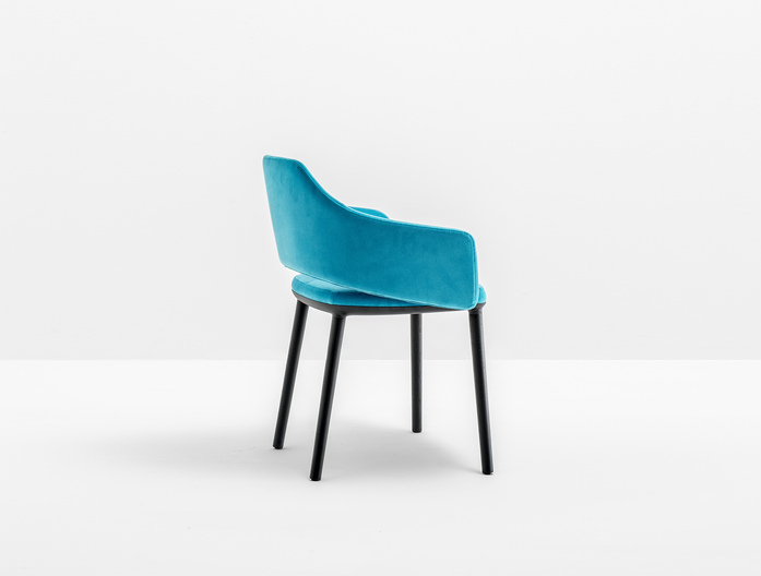 Vic Armchair 645 Slider 6