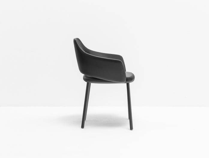 Vic Armchair 646 Slider 5
