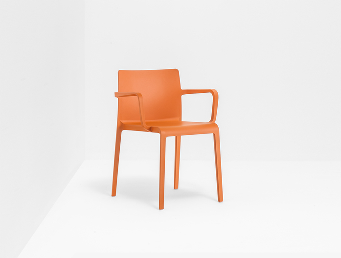 Volt Armchair 675 Slider 2