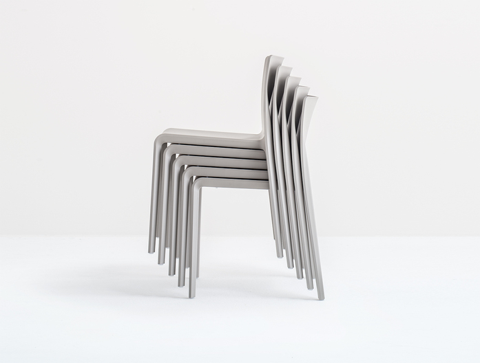 Volt Chair 670 Slider 5
