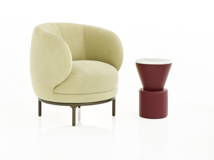 Vuelta 72 Mit Leather Side Table Dm 30