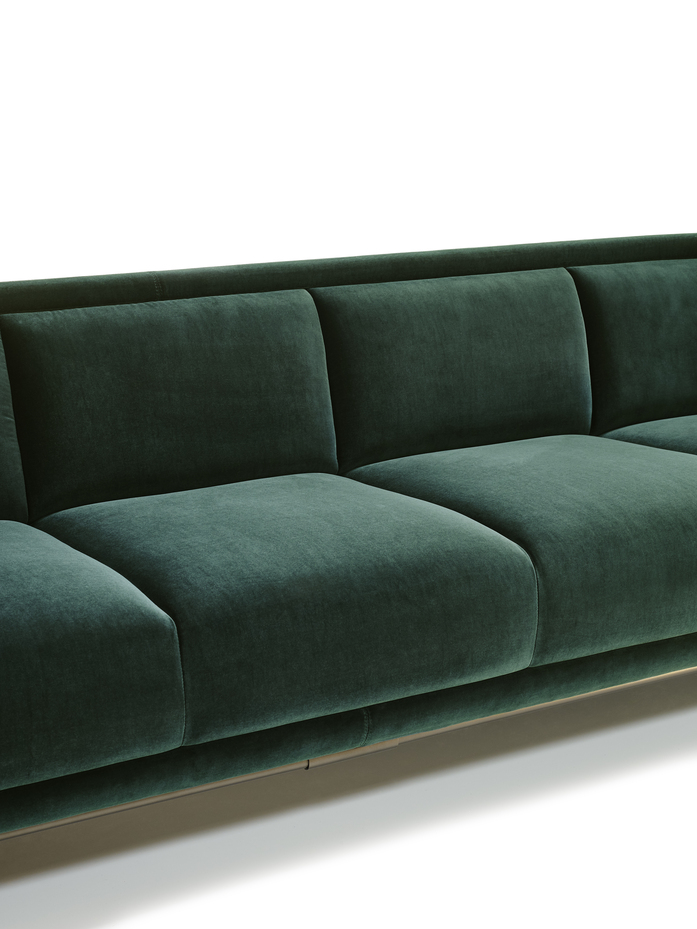 Vuelta Sofa 311 Velvet British Green Detail