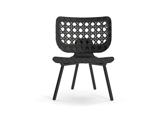 Aerias Lounge Chair Front 01