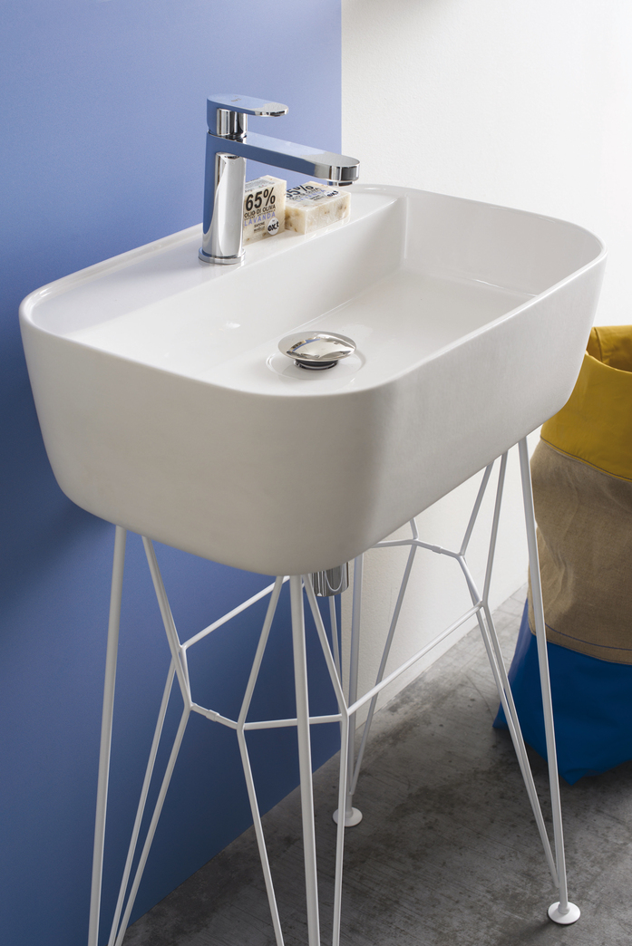 Gus Washstand