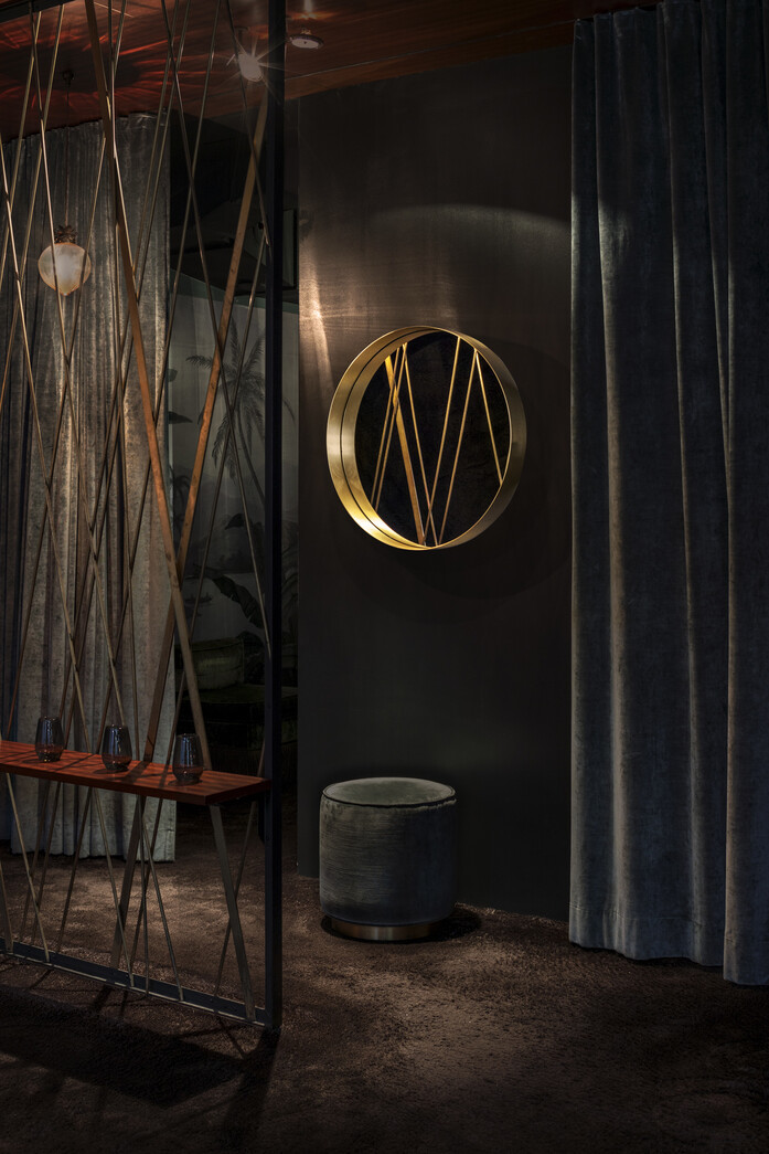 Hassos Cypris Mirror Round Brass