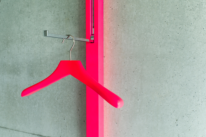 Line Garderobe Wandgarderobe Neonpink Schoenbuch 0112 Kleiderbuegel Neonpink Am 5