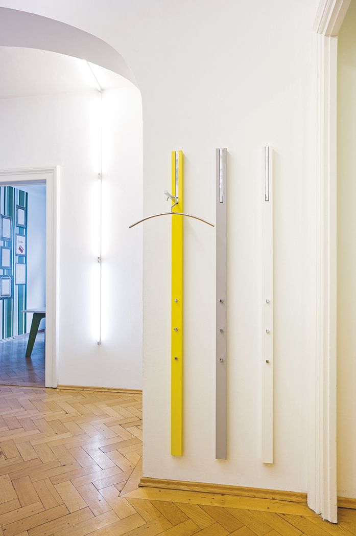 Line Garderobe Wandgarderobe Zitrusgelb Steingrau Weiss Schoenbuch Am 2