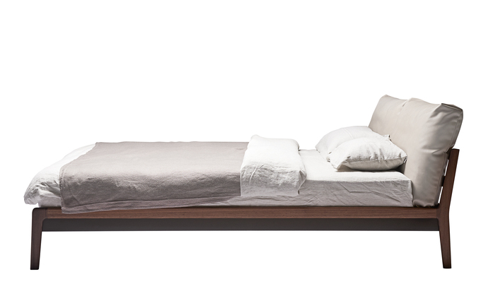 More Sova Bett 04