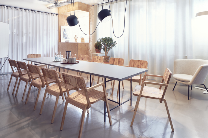 Prater Chair Image 3