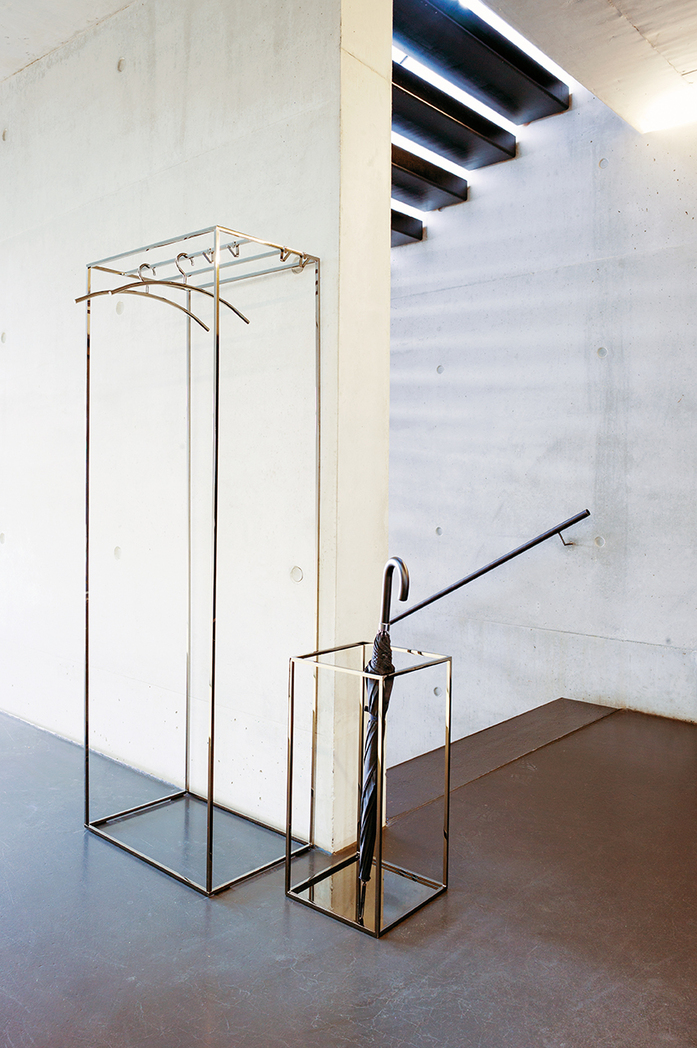 Rack Garderobenstaender Garderobe Schirmstaender Rauchchrom Schoenbuch 0150 Kleiderbuegel Rauchchrom Am 1