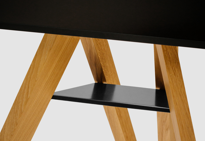 Screen Rack Front Row Roomours 07