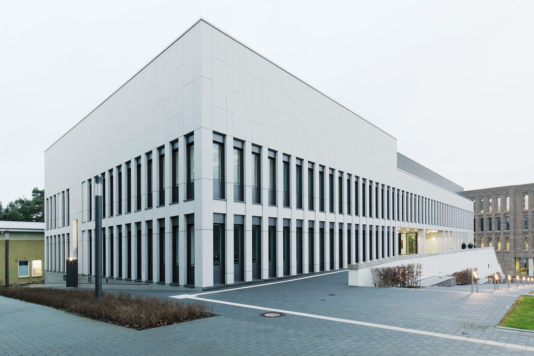 Bildergalerie Universität Osnabrück, concrete skin von Rieder