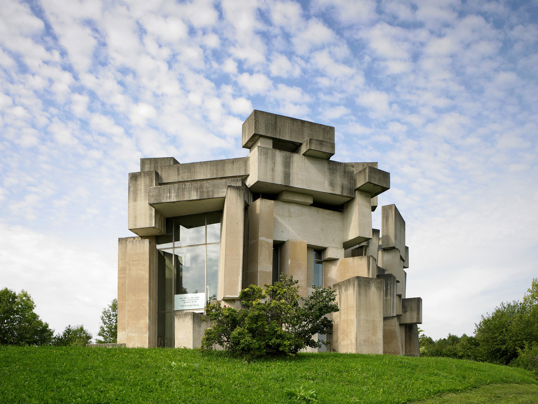 Fritz Wotruba: Dreifaltigkeitskirche, Wien, 1971-1976