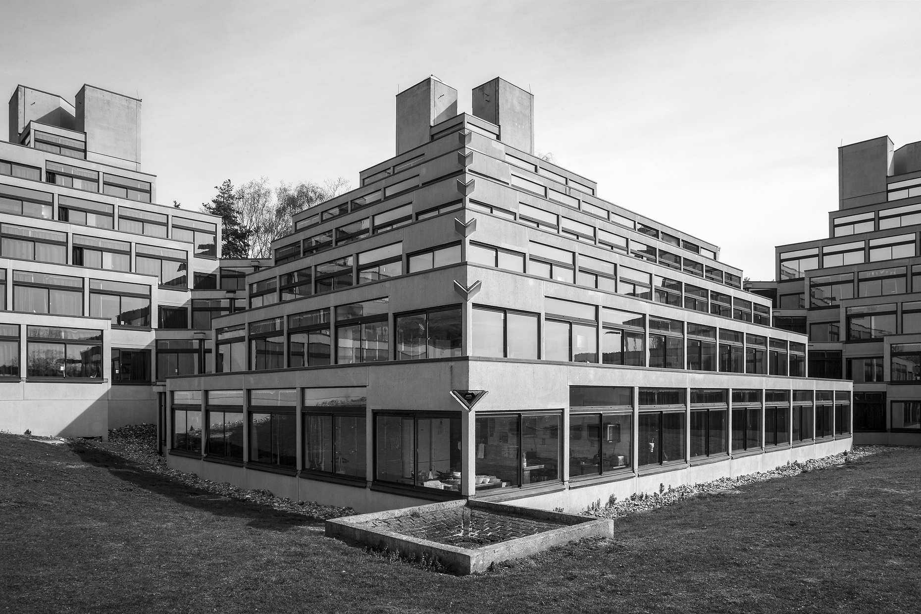 Denys Lasdun: Universität von East Anglia, Norwich, 1962-1968 (aus: Simon Phipps: Finding Brutalism, Park Books 2017)