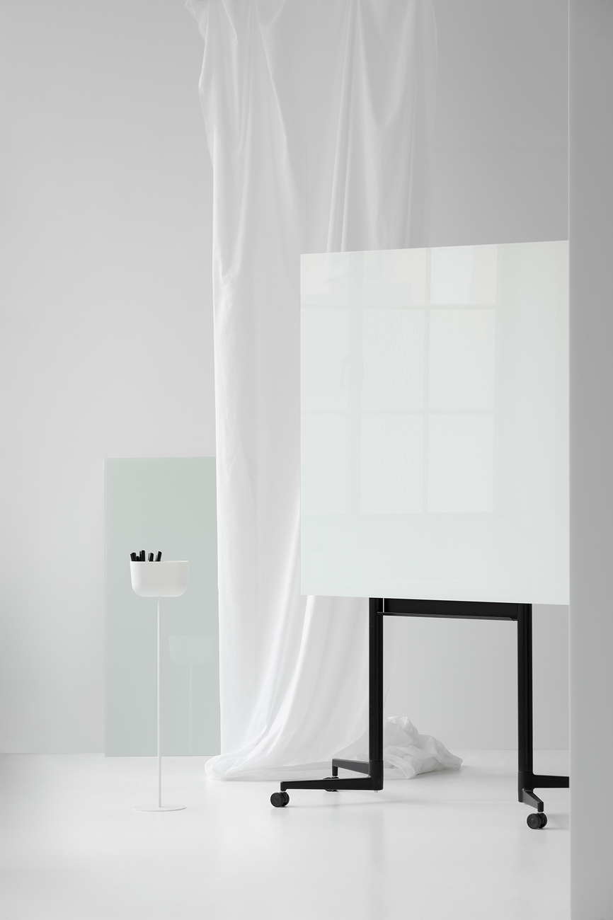 Chat Board whiteboards made of glass