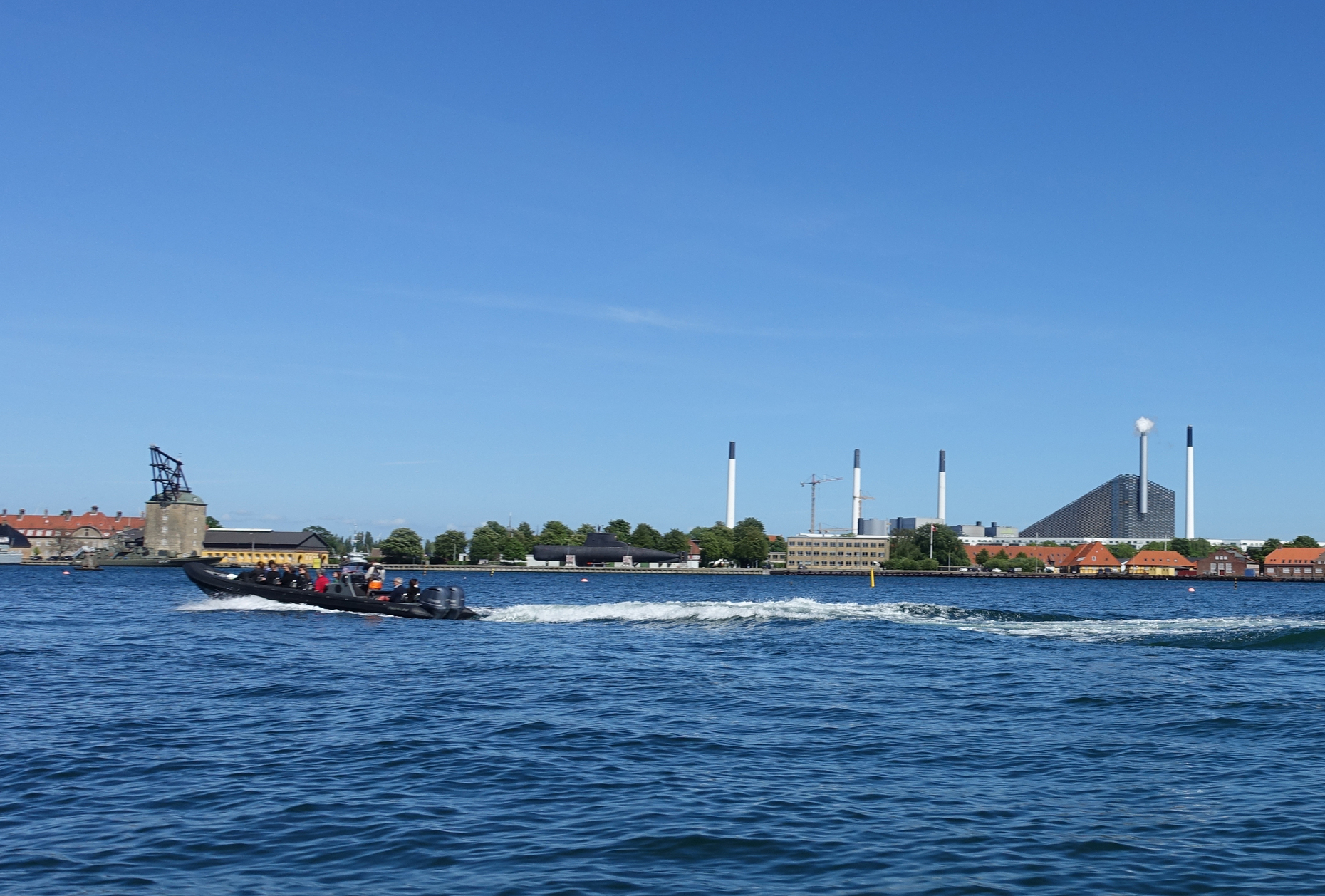 Kopenhagen Müllverbrennungsanlage mit Skipiste von BIG Architects.