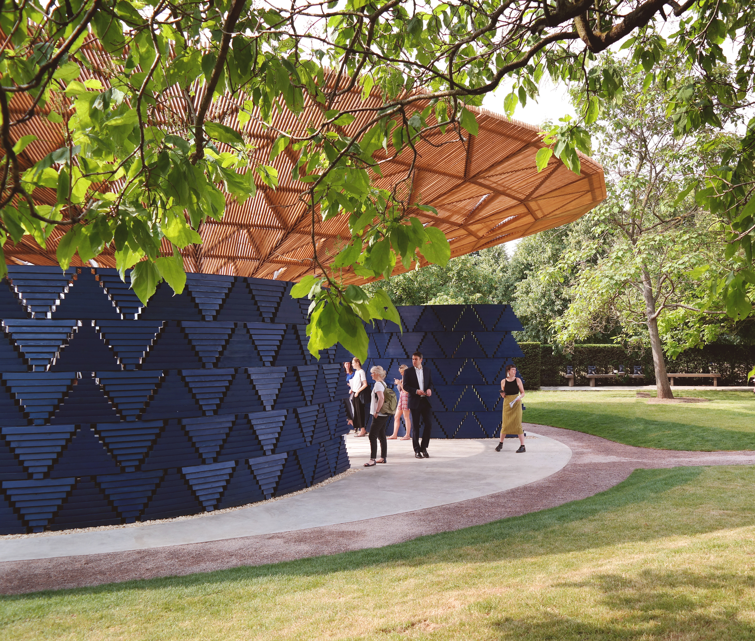 Serpentine-Pavilion-2017-Francis-Kere-4-modulare Holzwand