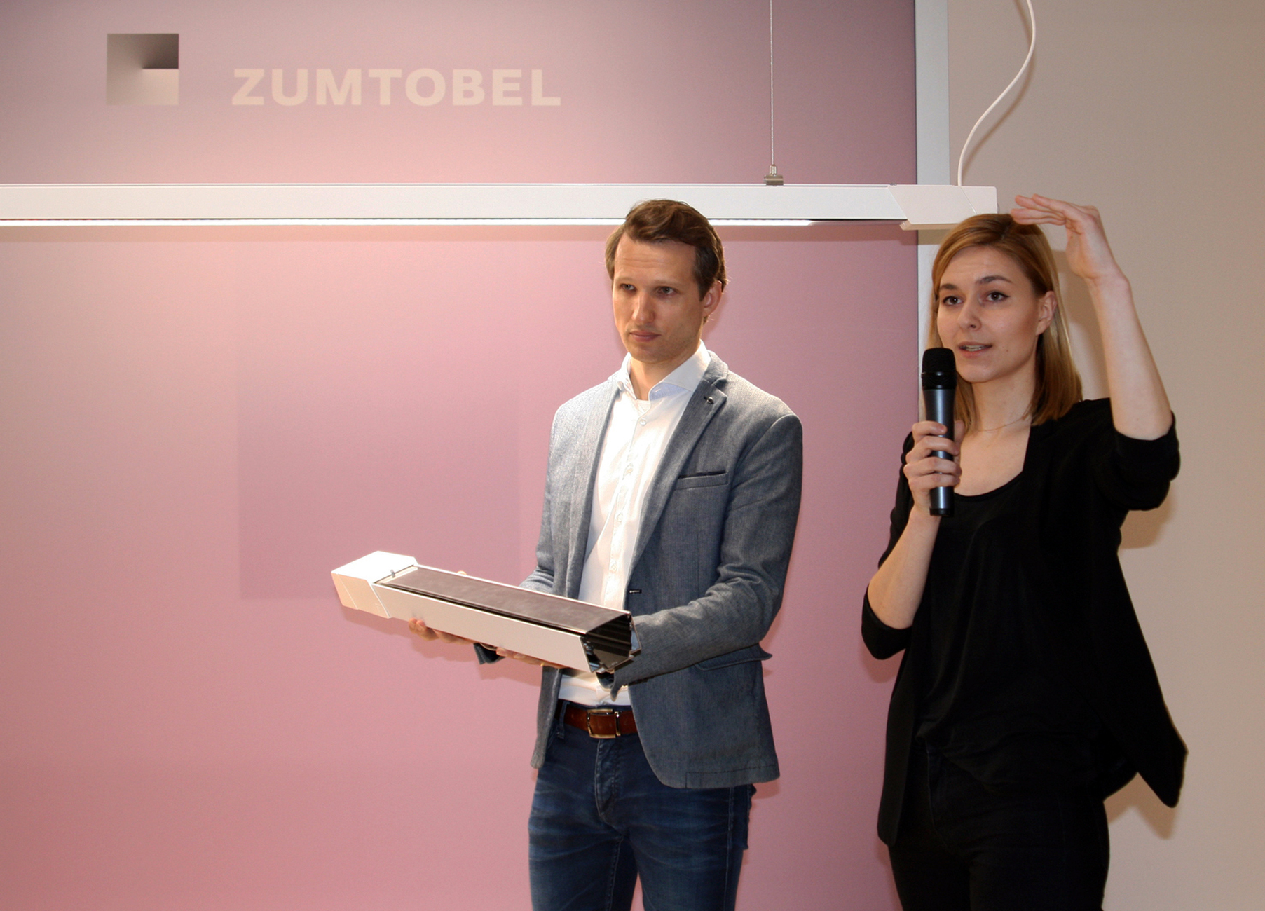 Im Lichtforum können die aktuellen Produkte von Zumtobel im Detail unter die Lupe genommen werden.