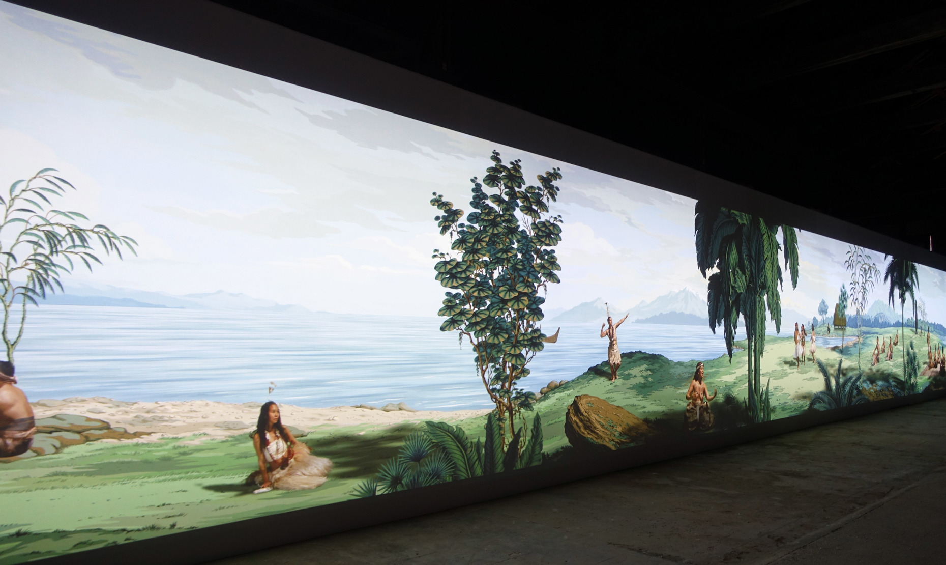 Borrowing from neo-Classicist carpets that allude to the journeys of Captain Cook and the transit of Venus in 1769: For New Zealand, Lisa Reihana relies on a filmic panorama of ironic-colonial clichés about life in the South Seas.