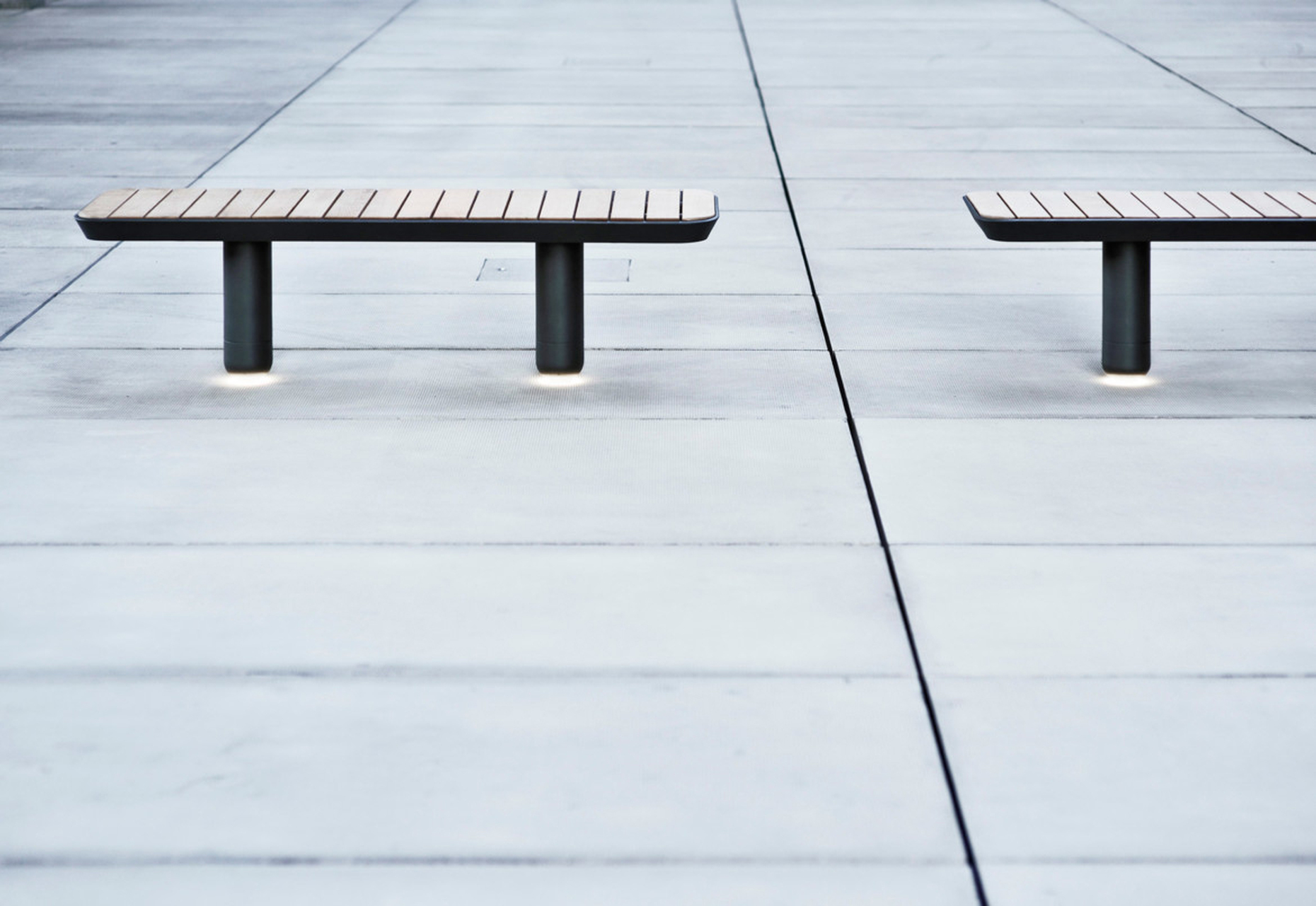 Up Außenmobiliar mit LED von Ewo