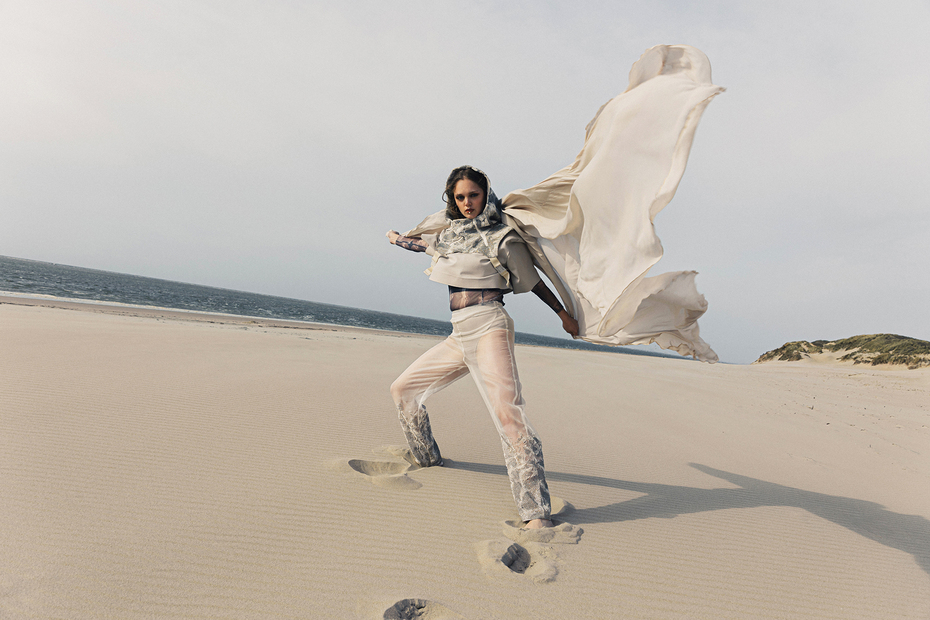 Image gallery ‘tides – between nature and technology’ by Antonia Dannenberg, Master Textile Products – Clothing Technologies