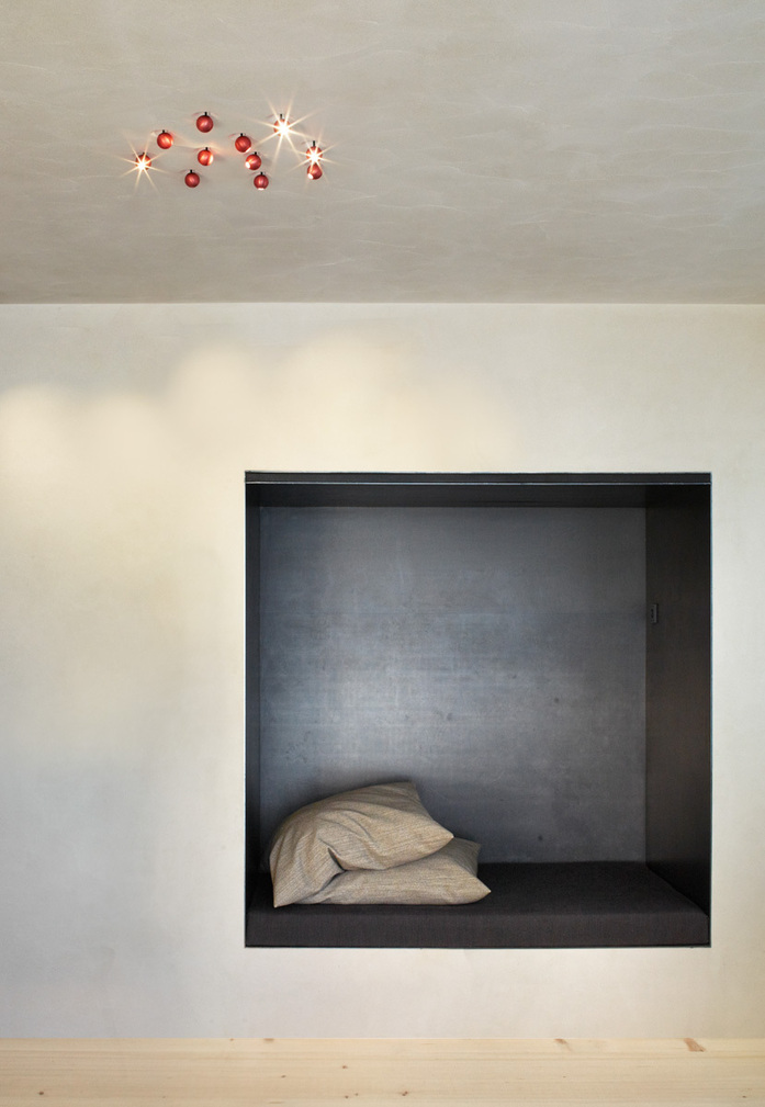 600 2016 Haus Matt SFERE 28 SIBE SICHTBETONKAPSEL 20 28 01 829x1200px