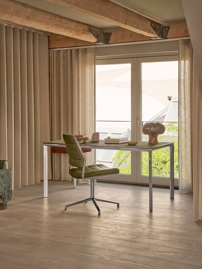 Vipp 454 swivel chair alu bosco green gliders 04