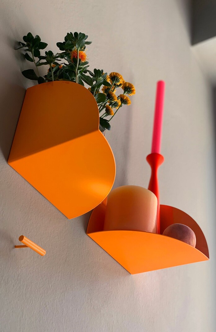 Kolor neonoarange shelf hook leuchtorange regal haken 07 portrait 1313x2020