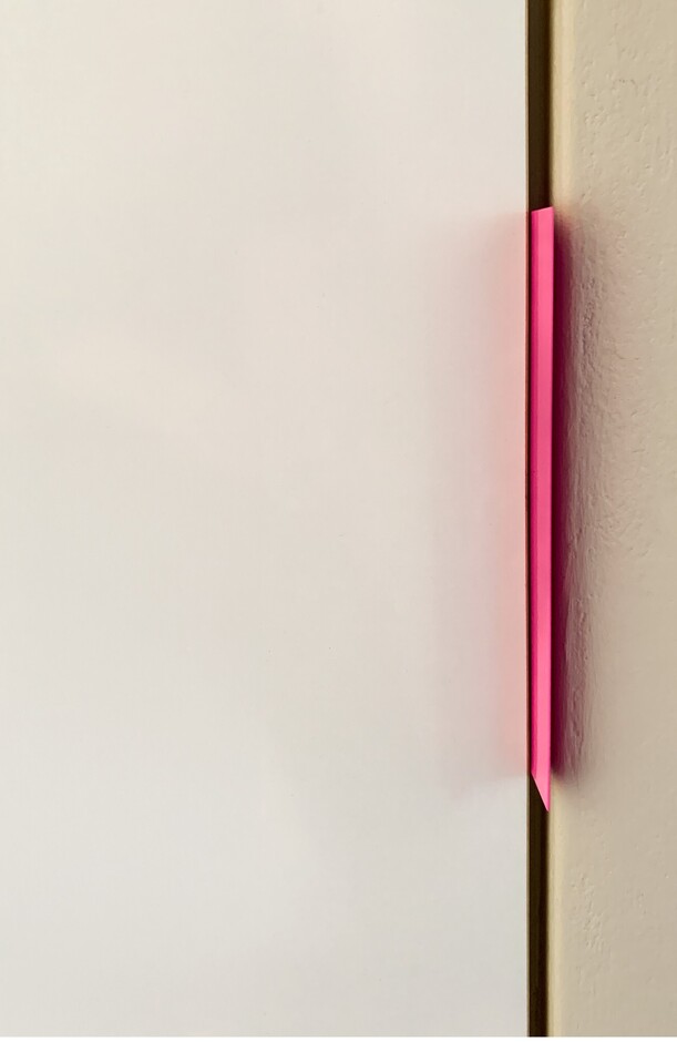 handle bar 01 / handle 01 neon pink