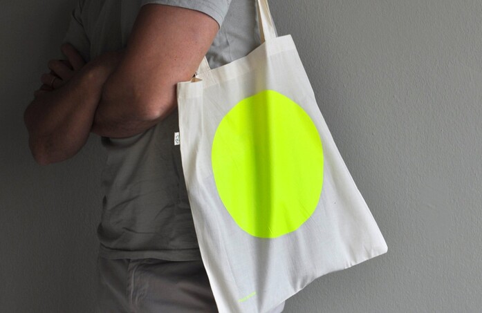 Kolor tote dot bag jutebeutel neon yellow qu d7e4018f 33c7 44ef b069 b16e1c1b3a55 landscape 2020x1313