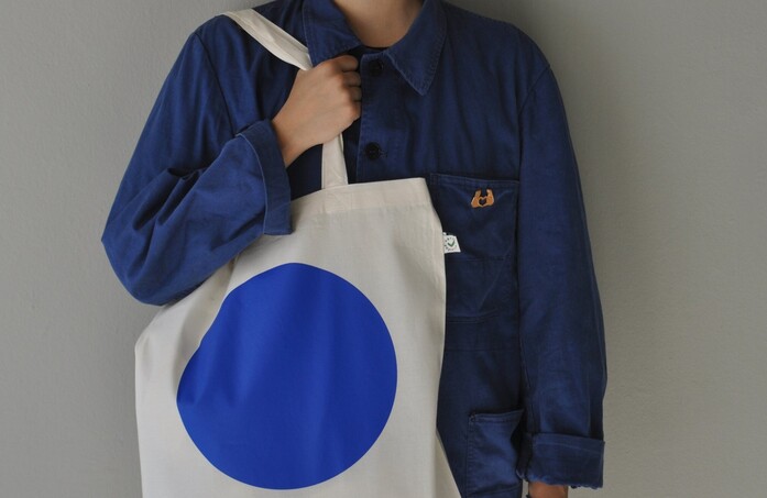 Kolor tote dot bag jutebeutel blue qu f51dc764 2158 42c4 b60a 3a37163cc7ad landscape 2020x1313