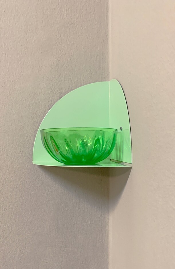 corner shelf mint