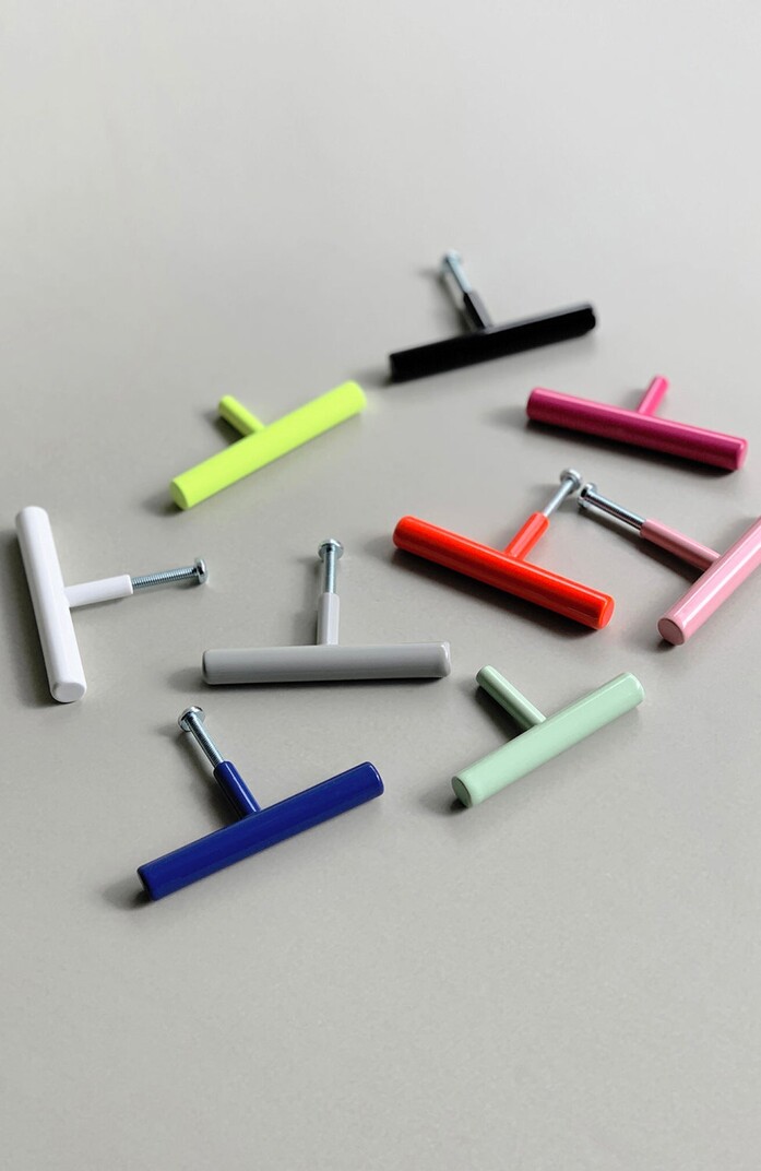 Kolor linehandle moebelgriff linehook 02sm c696bea0 f55c 4567 a5a0 3759164dbc00 portrait 1313x2020