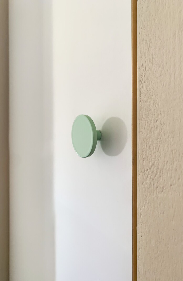 Knobs mint 01 portrait 1313x2020