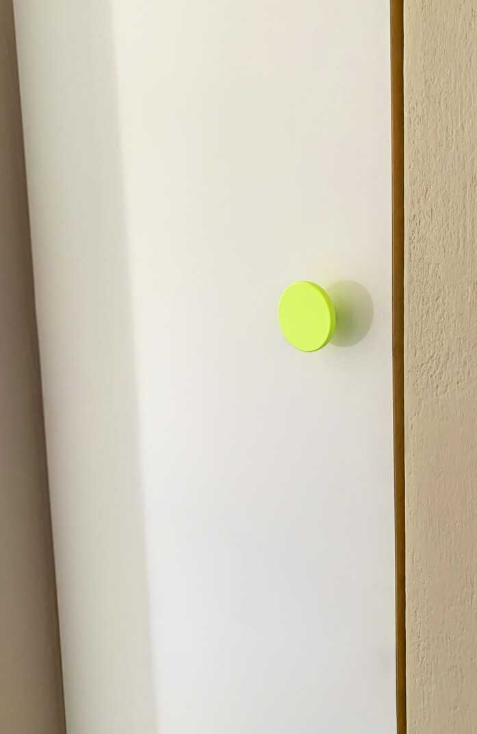 Knobs neonyellow 05 216680e9 e2f4 4d34 94cc 7fbe89b91934 portrait 1313x2020