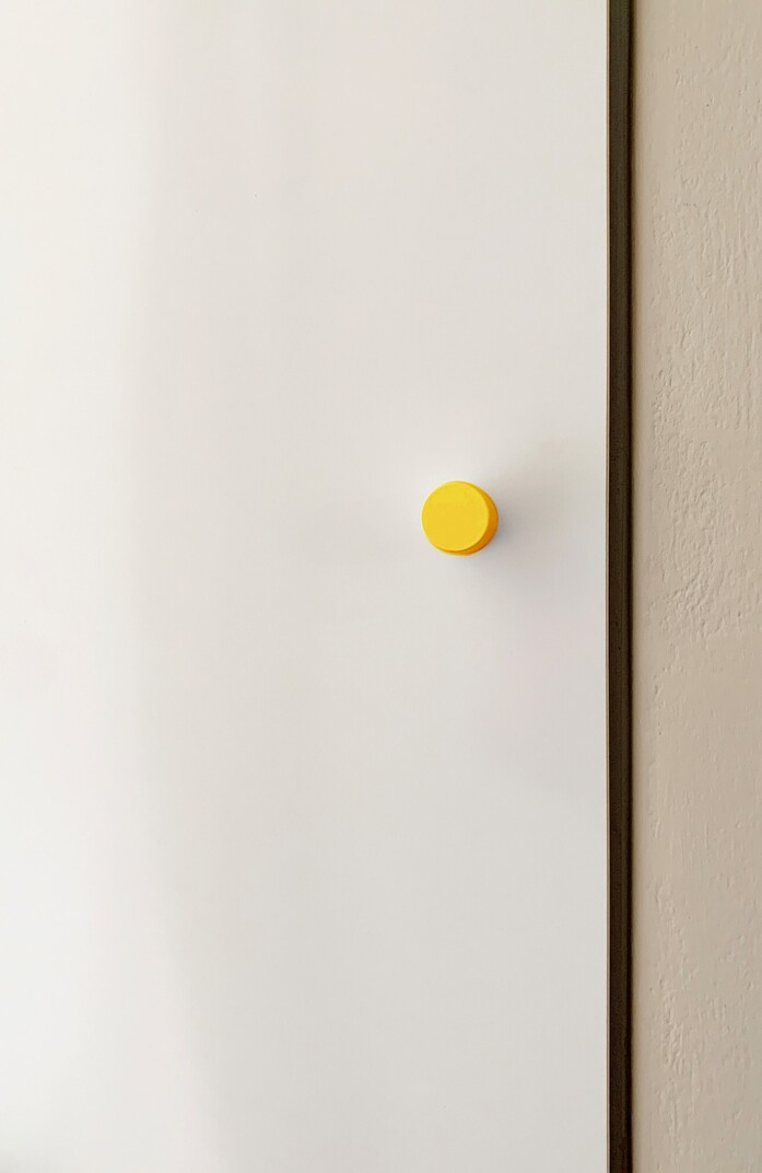 Edited kolor knobs large moebelgriff knauf gross sunshine yellow sonnengelb 01 portrait 1313x2020