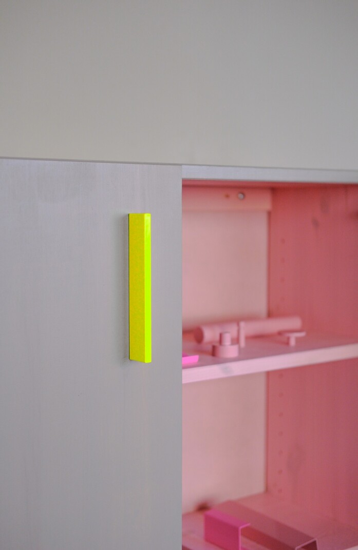 Kolor handle 04 mobelgriff neonyellow leucht gelb 04 portrait 1313x2020
