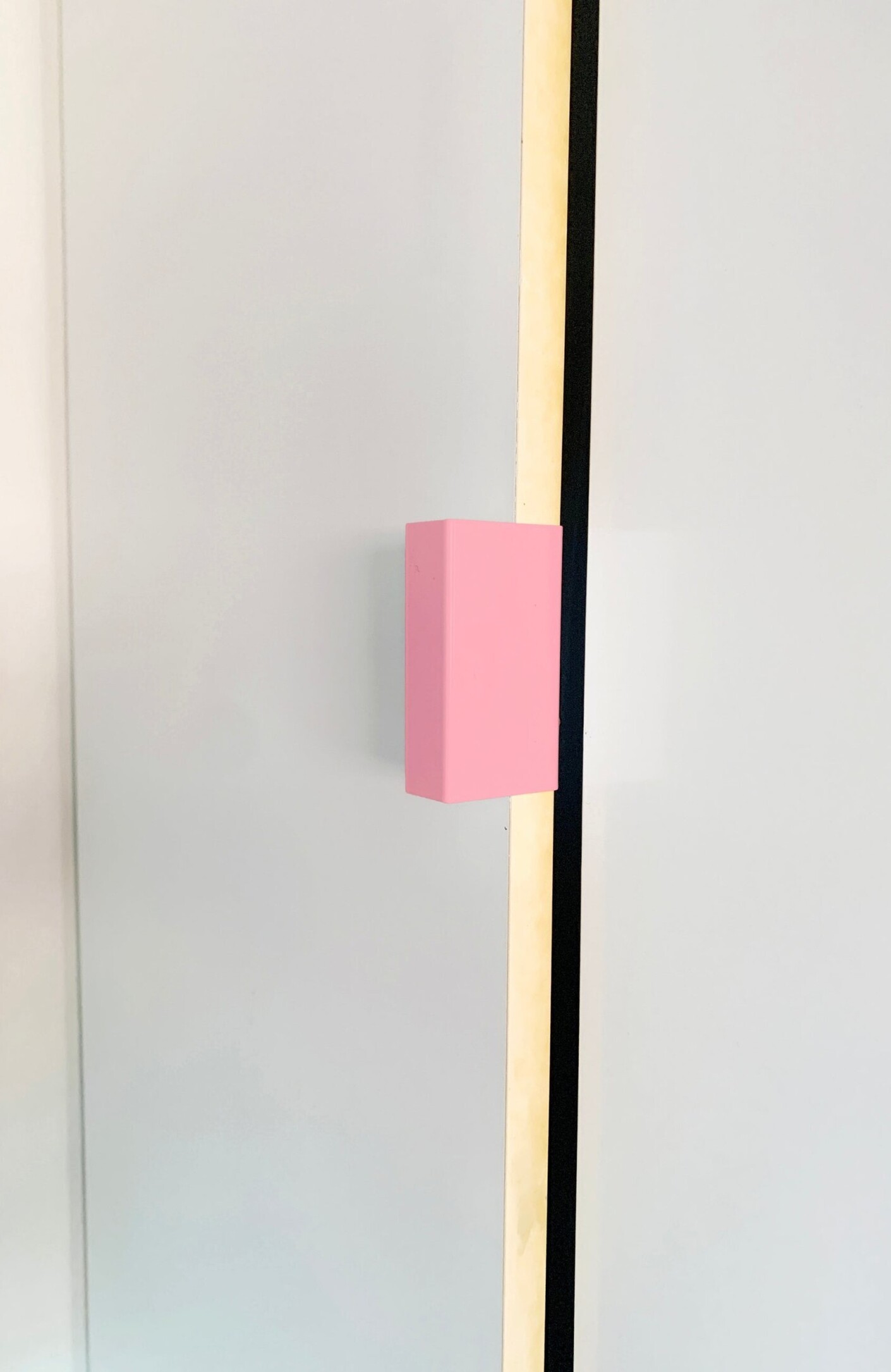Kolor handle griffleiste schublade griff rosa rose 02 portrait 1313x2020