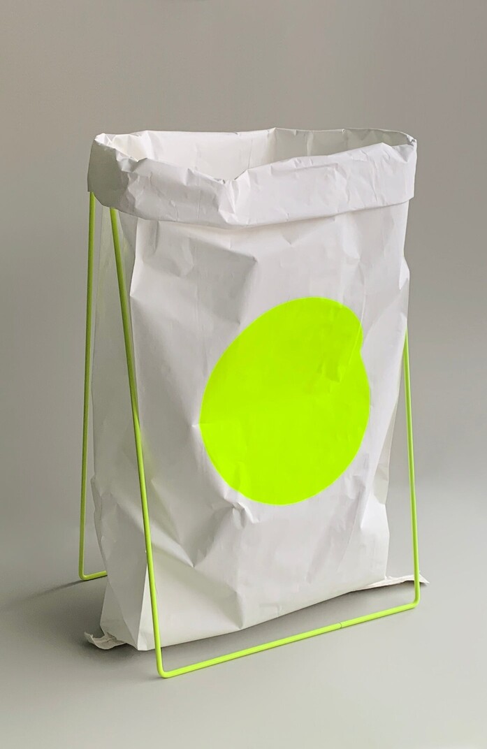 Kolor paper bag holder papiersackhalter neon yellow leuchtgelb 01 portrait 1313x2020