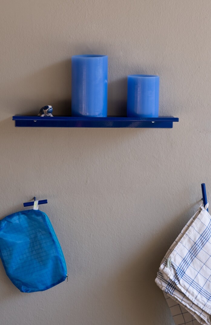 Kolorvariousproductsonthewall blue blau portrait 1313x2020