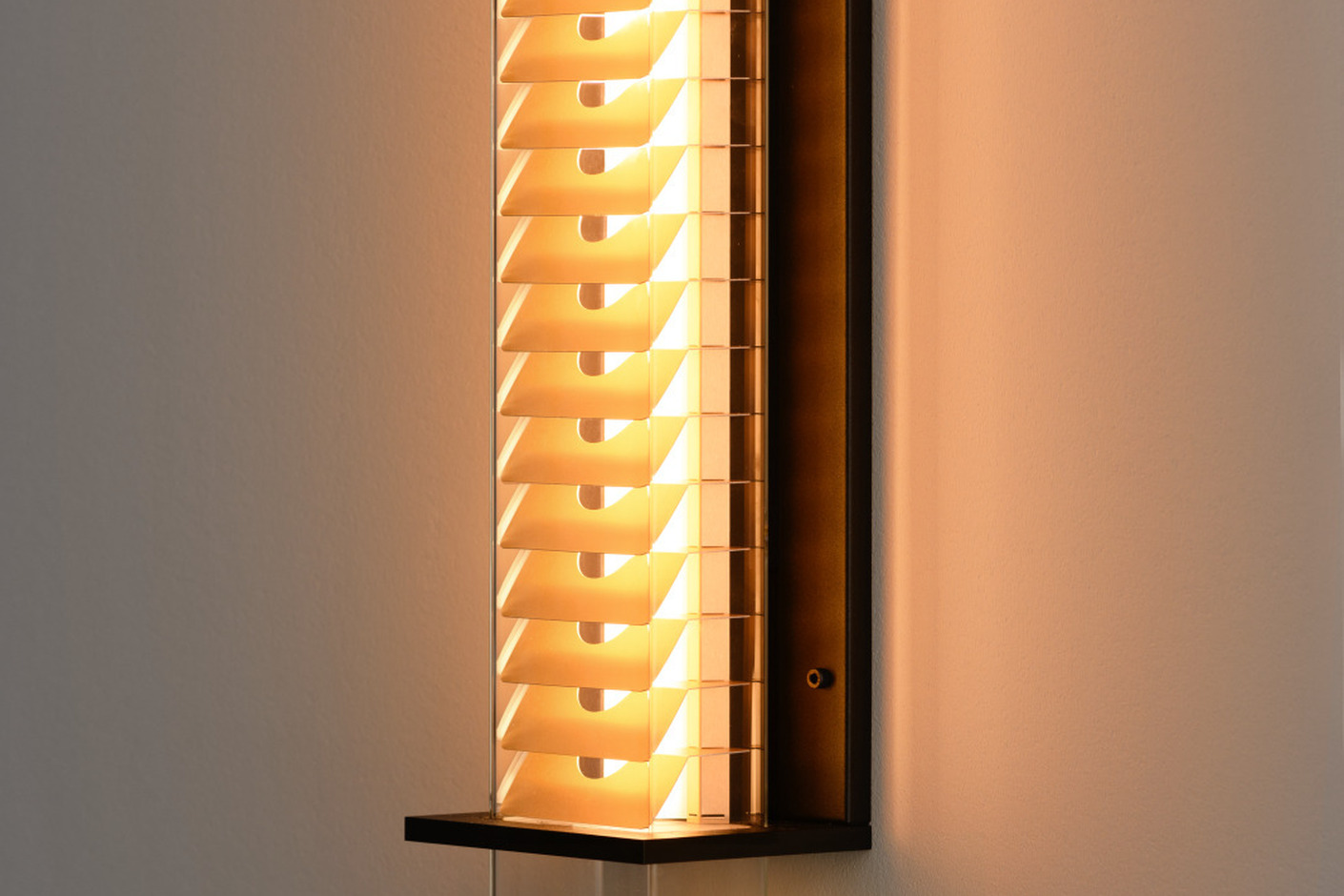 Quadratube W4, Wall lamp