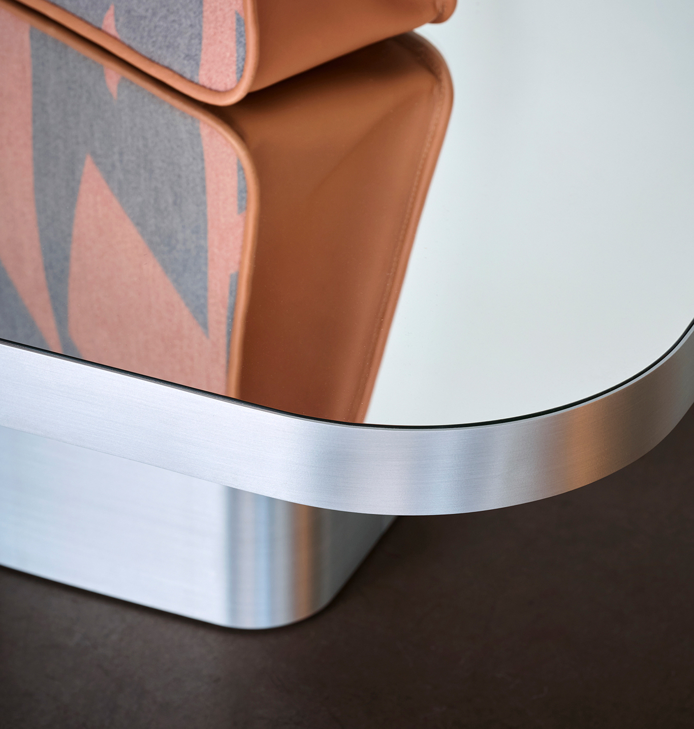 Bow Coffee Table Aluminium