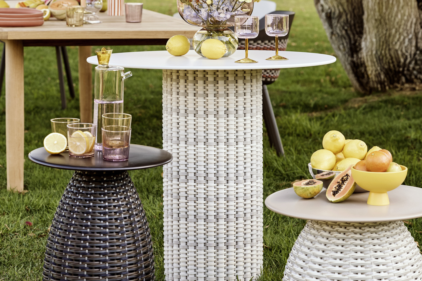 MYMI Bistro table
