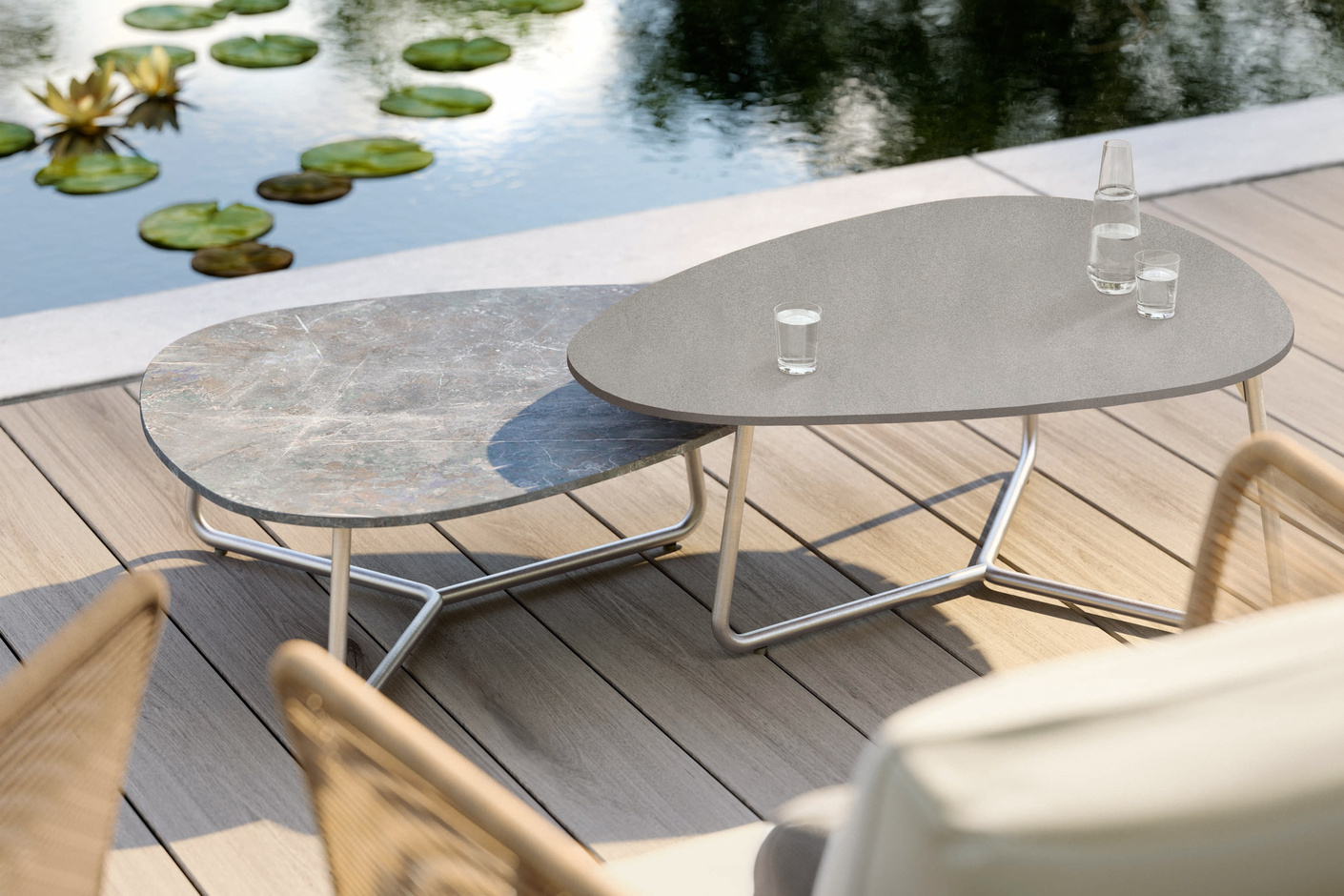 Amari lounge table set