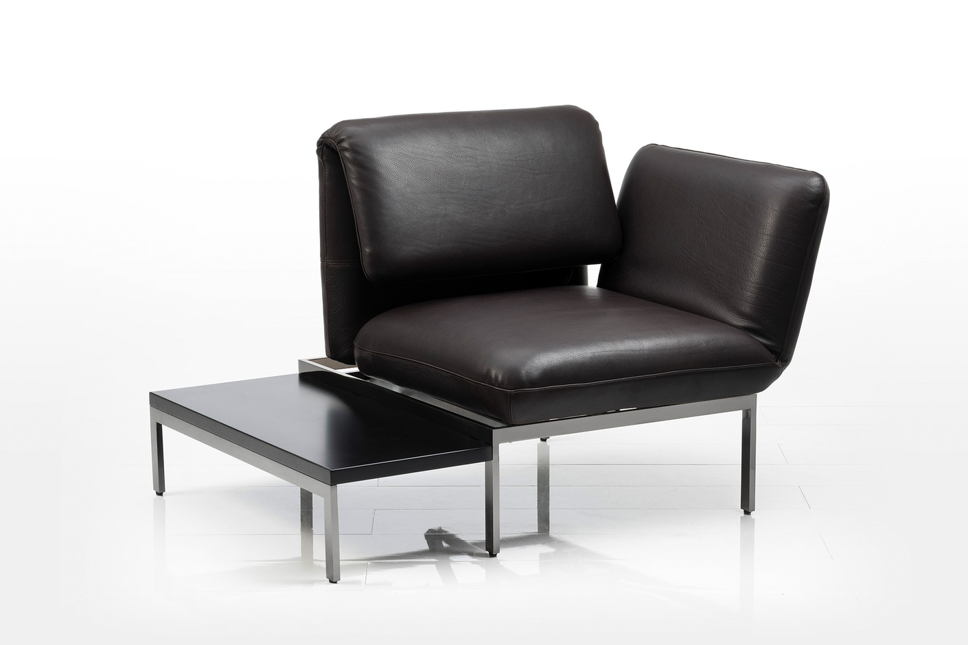 Roro medium armchair