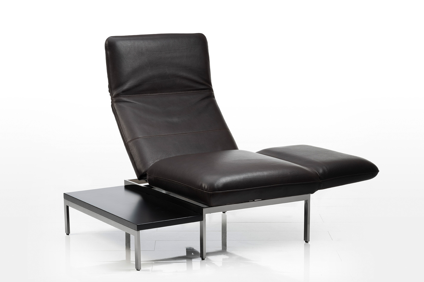 Roro medium armchair