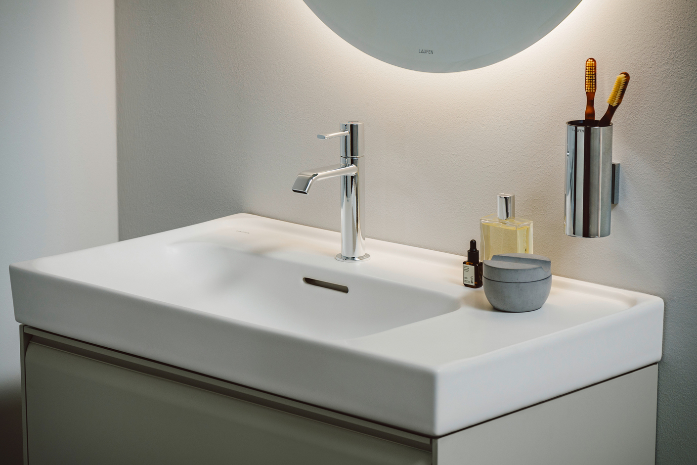 Meda Basin mixer