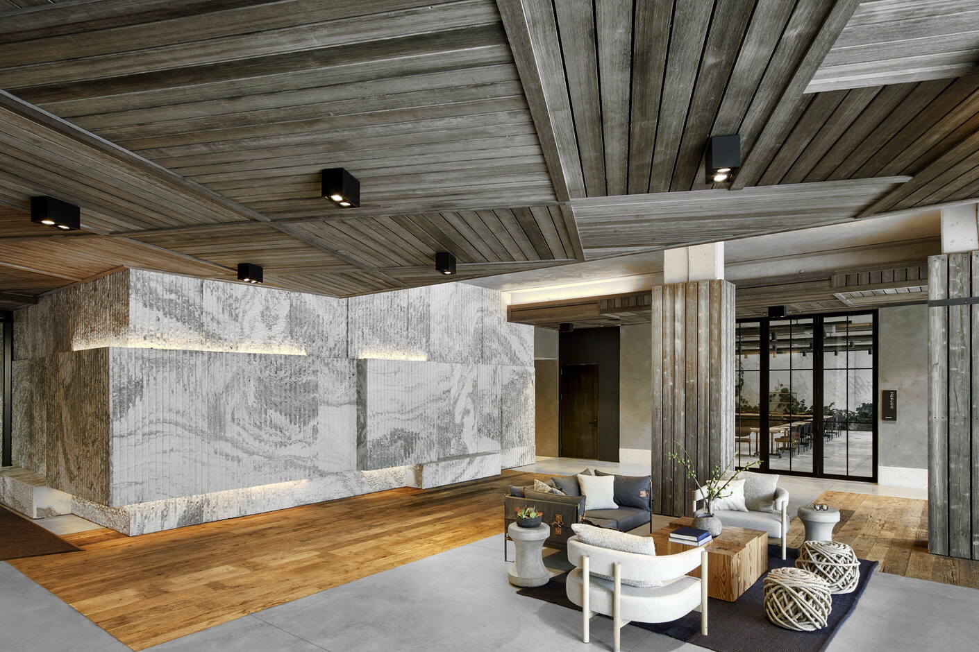 Ceiling / Wall